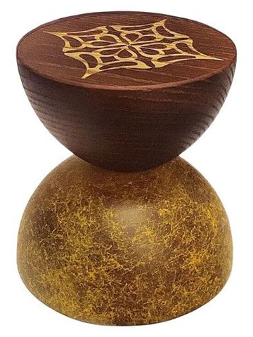Lova Mango Oud fragrance bottle