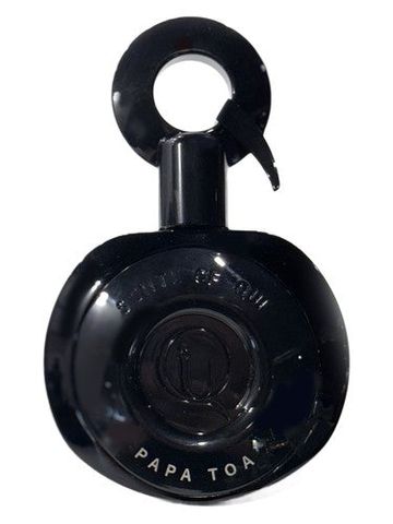 Scent of Qui Papa Toa fragrance bottle