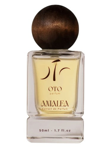 OTO Parfum Amalea fragrance bottle