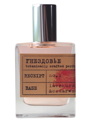 Gnezdovje Parfumerie No.1 Coven fragrance bottle