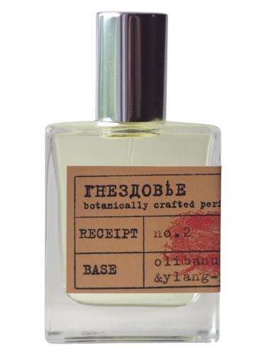 Gnezdovje Parfumerie No.2 Behind the woods fragrance bottle