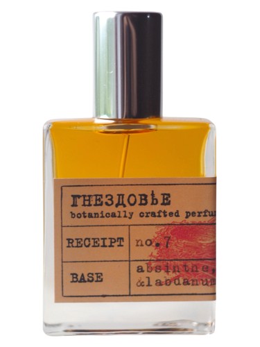 Gnezdovje Parfumerie No.7 Artemisia Absinthium fragrance bottle
