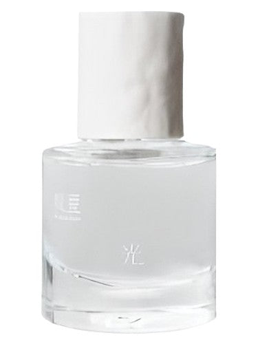 To Summer I 观夏 Seaside 光予盐 fragrance bottle