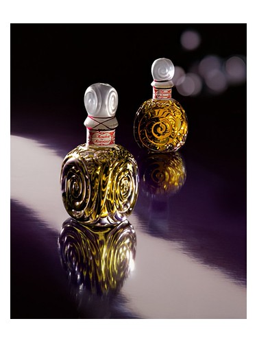 Guerlain Voilette de Madame fragrance bottle
