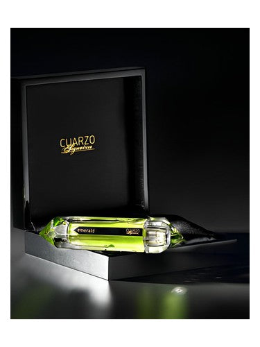 Cuarzo Signature Emerald fragrance bottle