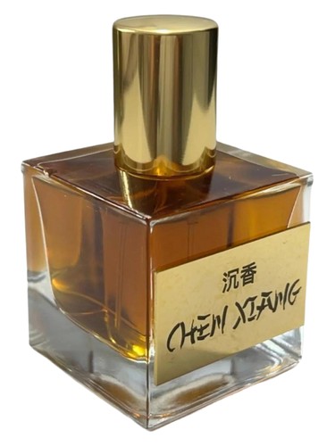 Elixir Attar Chen Xiang fragrance bottle