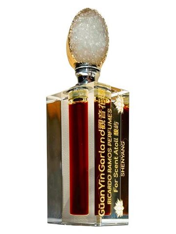 Ricardo Ramos Perfumes de Autor Gūan Yīn Garland/Celestial Attar fragrance bottle