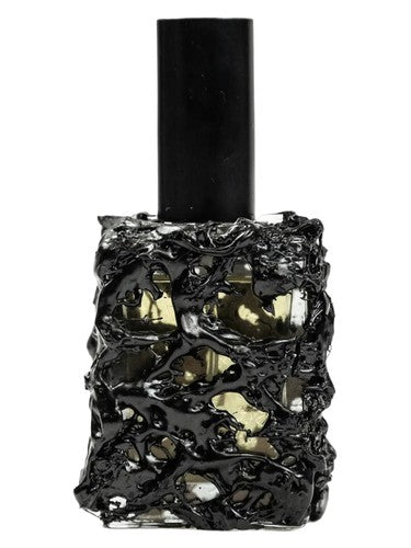 Paradoxe Paris Dead Leaves Eau de Parfum fragrance bottle