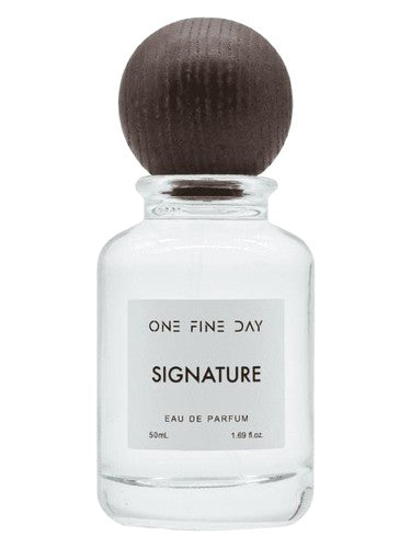 Mith Signature fragrance bottle
