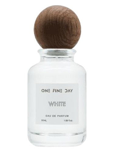 Mith White fragrance bottle