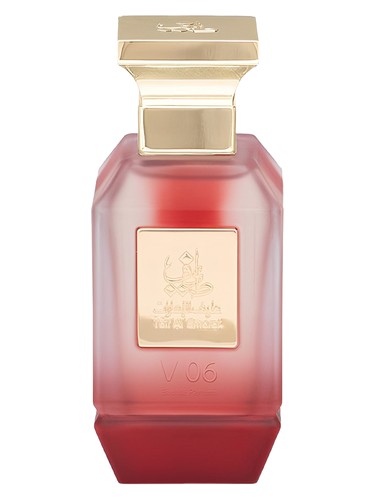 Taif Al Emarat Royal Roses fragrance bottle