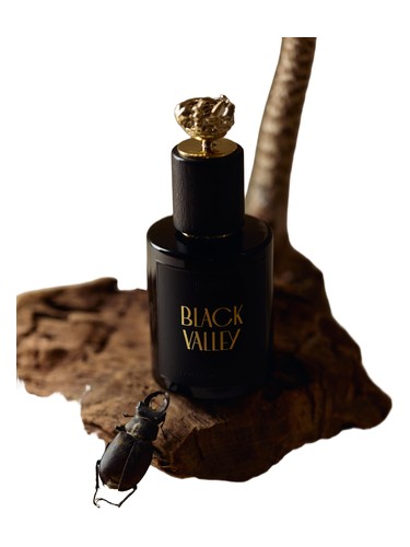 Utopic Black Valley fragrance bottle