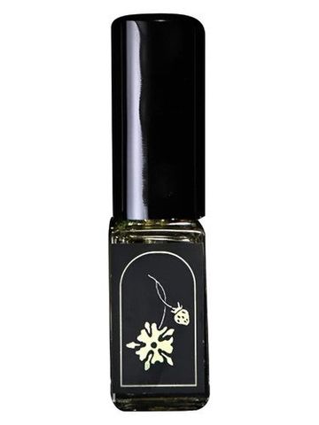 Lvnea Strawberry Flower fragrance bottle