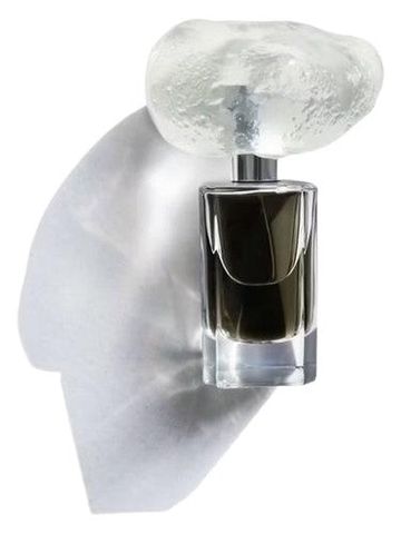 QIUHAO Lover's Hug fragrance bottle