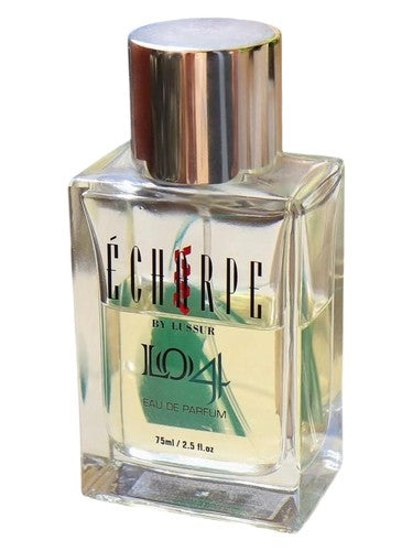 Lussur L04 fragrance bottle