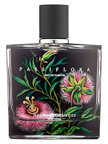 Nest Passiflora fragrance bottle