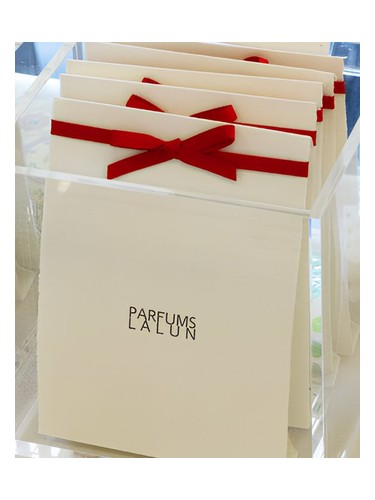 Parfums Lalun Blanche de Bois fragrance bottle