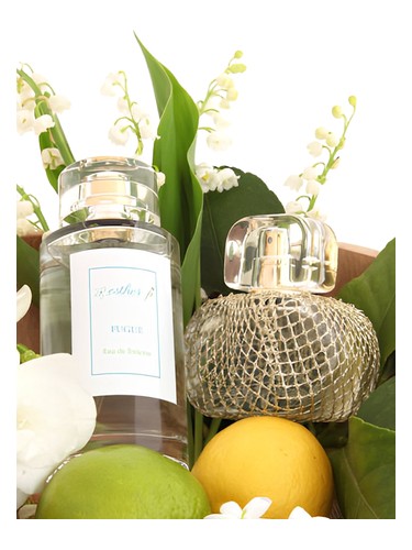 Esther P Fugue fragrance bottle