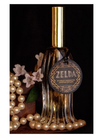 En Voyage Perfumes Zelda fragrance bottle