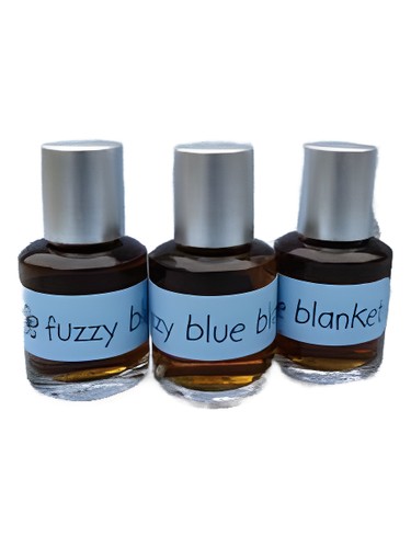 Skye Botanicals Fuzzy Blue Blanket fragrance bottle