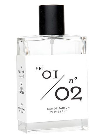 Fragrance Republic 01 02 Vapeur de Tubereuse fragrance bottle
