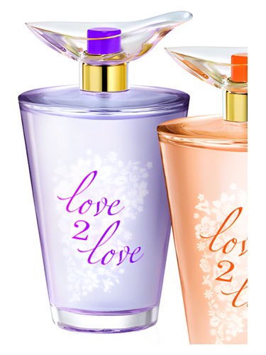 Love2Love Freesia + Violet Petals