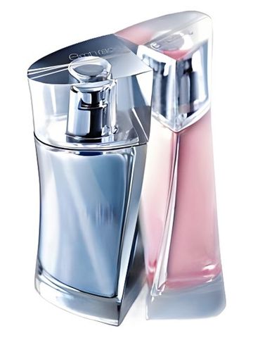 Oriflame Embrace Her fragrance bottle