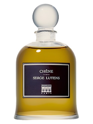 Serge Lutens Chene fragrance bottle