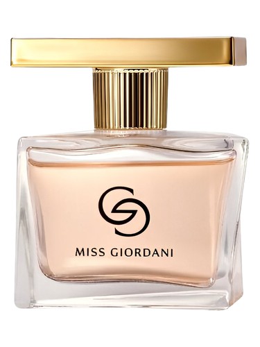 Oriflame Miss Giordani fragrance bottle