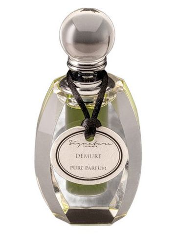 Signature Fragrances Demure fragrance bottle