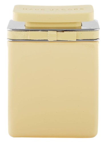 Marc Jacobs Marc Jacobs Perfume Essence fragrance bottle