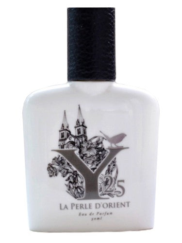 Y25 La Perle d'Orient fragrance bottle