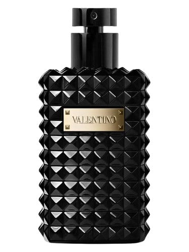 Valentino Valentino Noir Absolu Musc Essence fragrance bottle