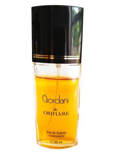 Oriflame Giordani De Oriflame Eau De Toilette Concentree fragrance bottle