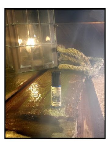 Solstice Scents Tenebrous Mist fragrance bottle