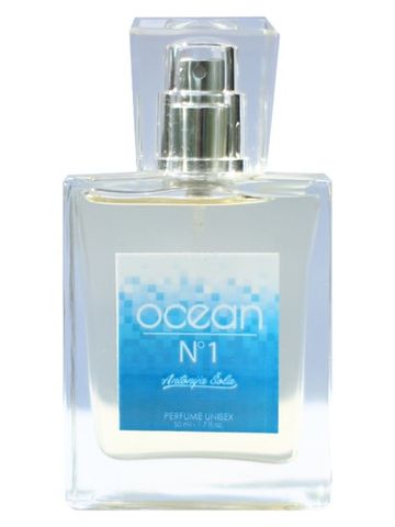 Antonija Šola Ocean No1 fragrance bottle