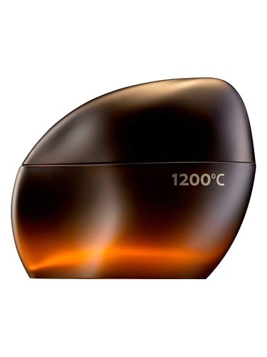 L'Bel 1200°C fragrance bottle