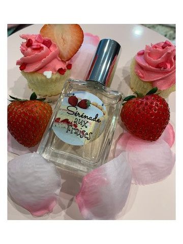 Kyse Perfumes Sérénade aux Fraises fragrance bottle