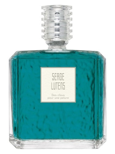 Serge Lutens Des Clous Pour Une Pelure fragrance bottle