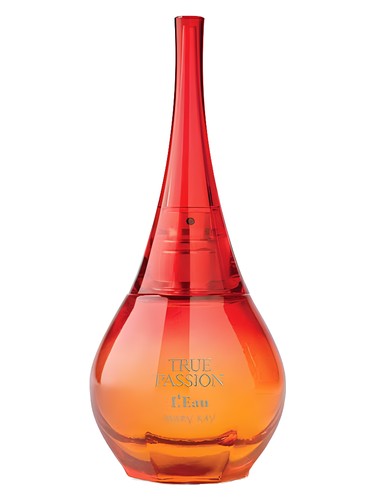 Mary Kay True Passion L'Eau fragrance bottle