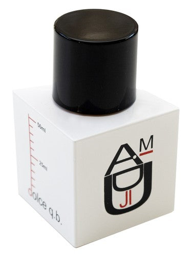 Adjiumi Dolce Q.B. fragrance bottle