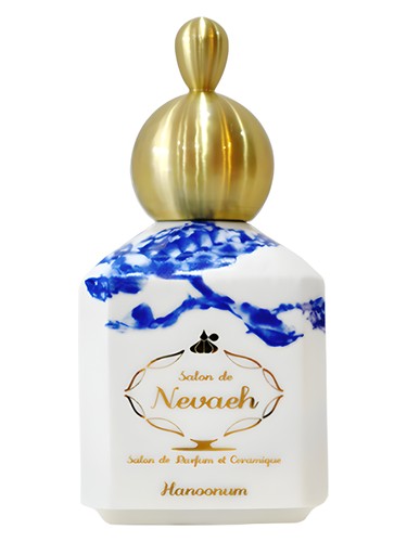 Salon de Nevaeh Hanoonum fragrance bottle