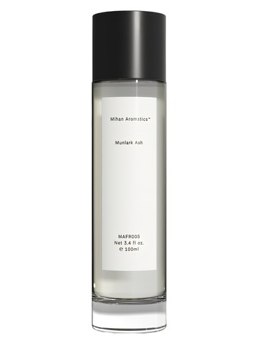 Mihan Aromatics Munlark Ash fragrance bottle