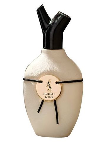 Scents of Wood Hazelnut in Oak fragrance bottle