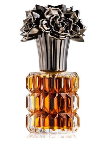 Fort Manle Under Which Rivers Flow fragrance bottle
