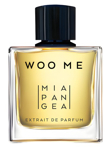 Mia Pangea Woo Me fragrance bottle