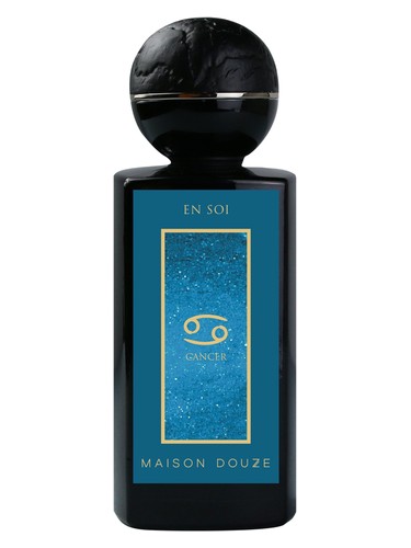 Maison Douze En Soi Cancer fragrance bottle
