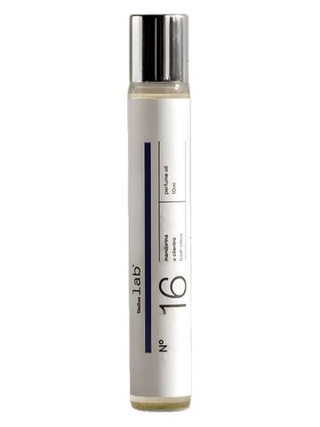 Dailus Lab Nº 16 fragrance bottle