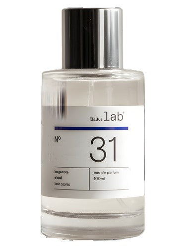 Dailus Lab Nº 31 fragrance bottle