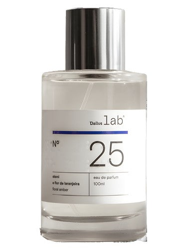 Dailus Lab Nº 25 fragrance bottle